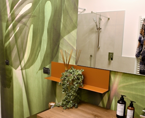 THE BATHROOM IN THE JUNGLE